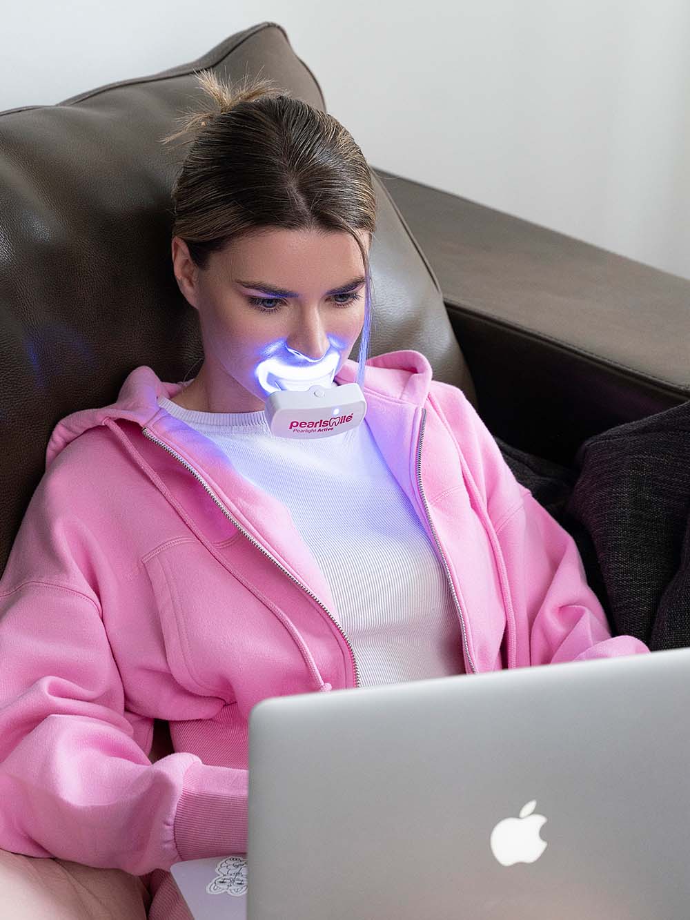 PearlSmile Gel - Comfortable home teeth whitening